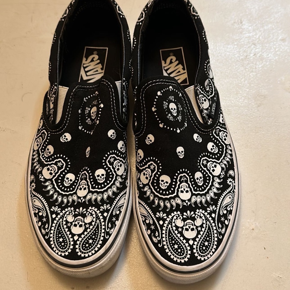 Womens Vans Size 9.5